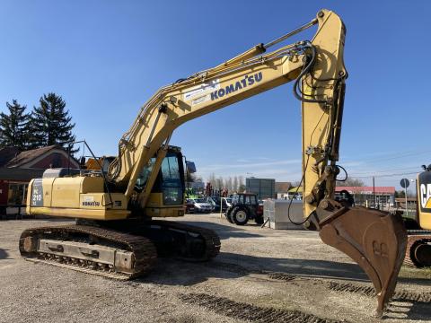 Komatsu PC210 22 tonnás láncos kotró klímával eladó Komatsu PC210 22 tonnás láncos kotró klímával eladó