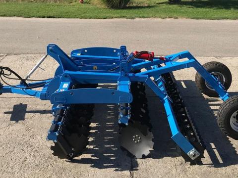 Új LTK-vontatott rövidtárcsák 2,0-4,0 m-ig kedvező áron, INGYENES házhoz szállítással Új LTK-vontatott rövidtárcsák 2,0-4,0 m-ig kedvező áron, INGYENES házhoz szállítással