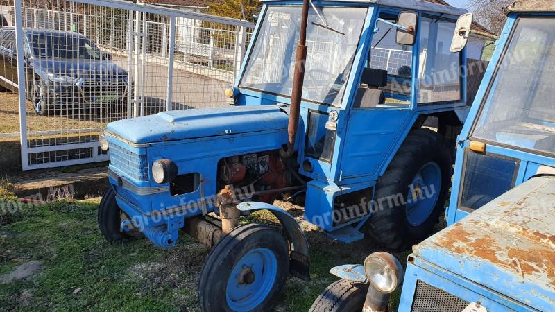 89 ZETOR 5611, 3 személyes