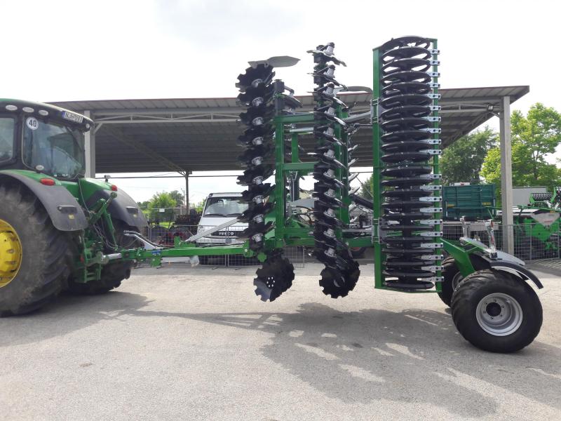 Tolmet MEGATRON 600 félig függesztett rövidtárcsa, (készletről azonnal) Tolmet MEGATRON 600 félig függesztett rövidtárcsa, (készletről azonnal)