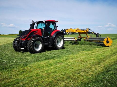 ELHO V-Twin950s vontatott rendképző ELHO V-Twin950s vontatott rendképző