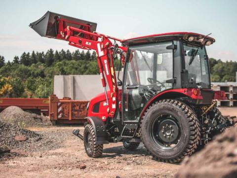 TYM Branson F50 Cn traktor fülkével IGJ TYM Branson F50 Cn traktor fülkével IGJ