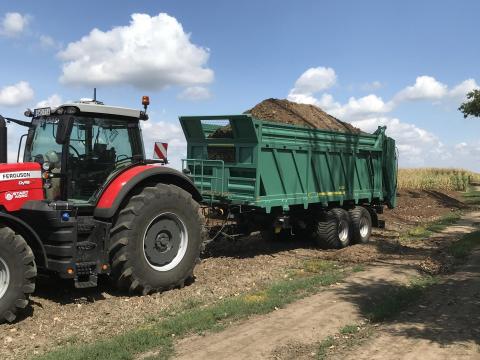 IGJ Agromax TA 160 TSZ – A trágyaszórás jövője IGJ Agromax TA 160 TSZ – A trágyaszórás jövője