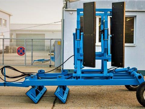 LTK Vontatott, hidraulikusan csukható simítók több méretben, INGYENES házhoz szállítással LTK Vontatott, hidraulikusan csukható simítók több méretben, INGYENES házhoz szállítással