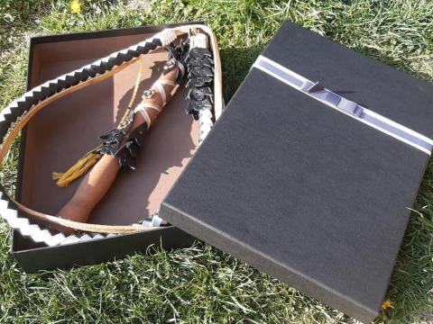 Karikás ostor ajándékdobozzal és ingyen szállítással eladó Karikás ostor ajándékdobozzal és ingyen szállítással eladó