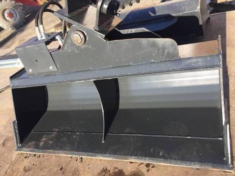 JCB 8014-8018 CAT 301.4-301.8 Minikotró Hidr. Rézsűkanál +nyomástartó JCB 8014-8018 CAT 301.4-301.8 Minikotró Hidr. Rézsűkanál +nyomástartó