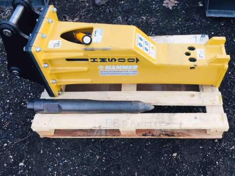 Mustang / Hammer HM500 hirdraulikus bontókalapács törőfej JCB CAT Case Mustang / Hammer HM500 hirdraulikus bontókalapács törőfej JCB CAT Case