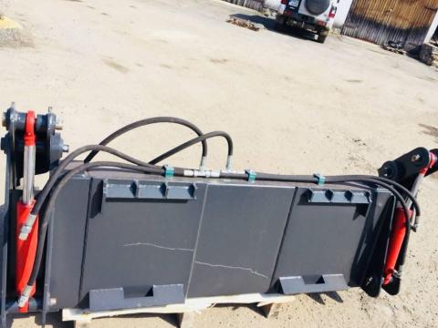 Bobcat nyitható homlokrakodó kanál csúszókormányzású CAT Jcb 1CX Gehl