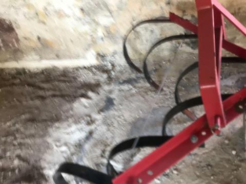 Venyige kihúzó kultivátor Venyige kihúzó kultivátor