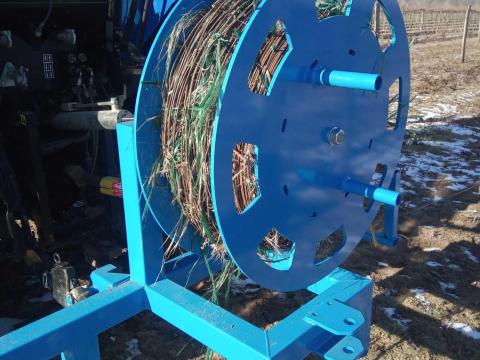 Szőlő drót,  huzal,  öntözőcső feltekerő Szőlő drót,  huzal,  öntözőcső feltekerő
