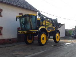 Caffini Striker 4000/24 önjáró permetező