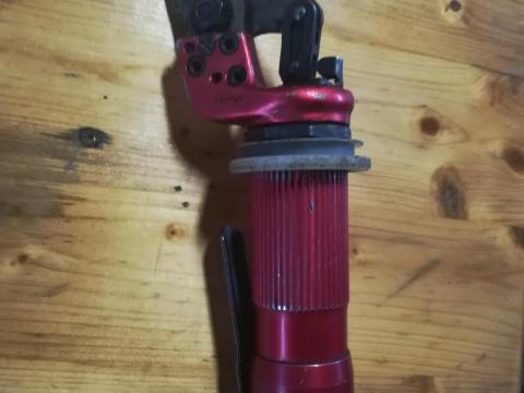 Pneumatikus metszőolló Pneumatikus metszőolló