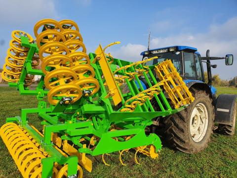 Rotor TerraKing kombinator/kompaktor U GYURUS ELMUNKALOVAL Rotor TerraKing kombinator/kompaktor U GYURUS ELMUNKALOVAL