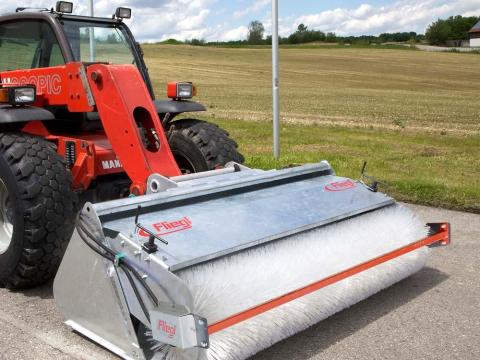 Fliegl POWER PRO 2400 kanalas seprőgép Fliegl POWER PRO 2400 kanalas seprőgép