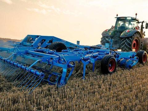 Lemken Koralin 9/660 hibrid kultivátor a KC Békés Kft.-nél Lemken Koralin 9/660 hibrid kultivátor a KC Békés Kft.-nél