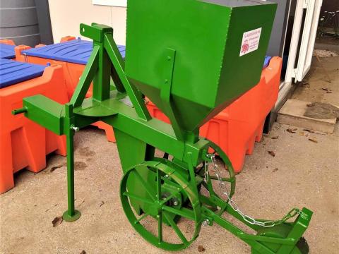 Új AgroGreen-1 és 2 soros makkvetőgépek kedvező áron Új AgroGreen-1 és 2 soros makkvetőgépek kedvező áron