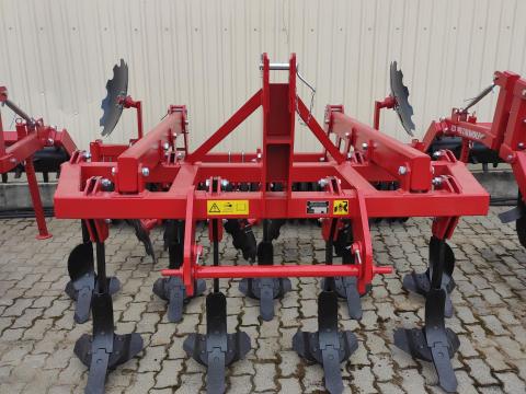 Metalwolf SZK-2,  5-F szántóföldi kultivátor ékgyűrűs rögtörővel Metalwolf SZK-2,  5-F szántóföldi kultivátor ékgyűrűs rögtörővel