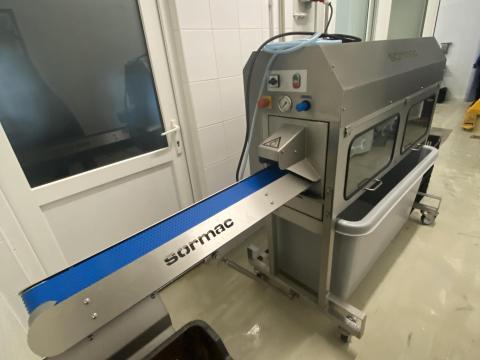 SORMAC KP-60 késes hámozógép (sárgarépa,  petrezselyemgyökér,  kígyóuborka,  stb.) SORMAC KP-60 késes hámozógép (sárgarépa,  petrezselyemgyökér,  kígyóuborka,  stb.)