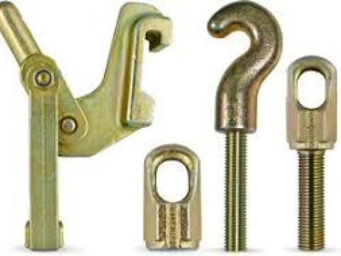 Ikerkerék,  ikerfelni kellékek. Kapocs,  menetorsó,  szemes csavarok,  szemes anyák Ikerkerék,  ikerfelni kellékek. Kapocs,  menetorsó,  szemes csavarok,  szemes anyák