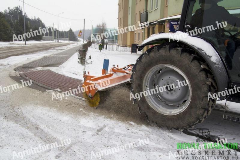 SAMASZ Utcaseprő Gép