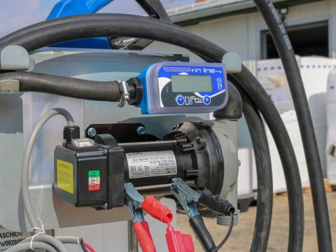 AdBlue kimérő 12V automata pisztollyal,  grátisz bekötőszettel IBC-re,  AdamPumps X-Blue AdBlue kimérő 12V automata pisztollyal,  grátisz bekötőszettel IBC-re,  AdamPumps X-Blue