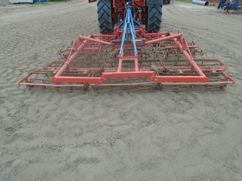 Rau agromat 330M tip simítós kis rugókapás dupla rögtörős kombinátór hydralikus csukású Rau agromat 330M tip simítós kis rugókapás dupla rögtörős kombinátór hydralikus csukású