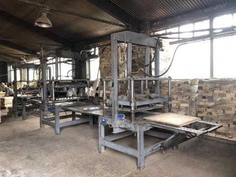 ERDÉRT típusú MÁv raklap szegező gépsor ERDÉRT típusú MÁv raklap szegező gépsor