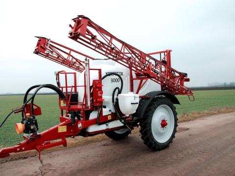 Kertitox ECOLINE 2000/2500/3000 literes – 16/18 méteres vontatott szántóföldi permetezőgép