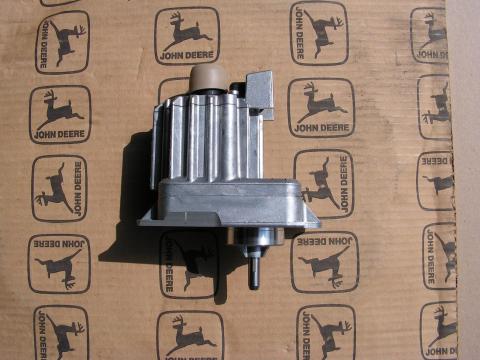 John Deere új léptetőmotor AL181805 John Deere új léptetőmotor AL181805