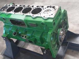 Új John Deere 8-as motorblokk garanciával - DZ116985