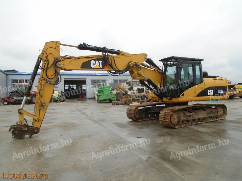 Caterpillar 323D lánctalpas kotró