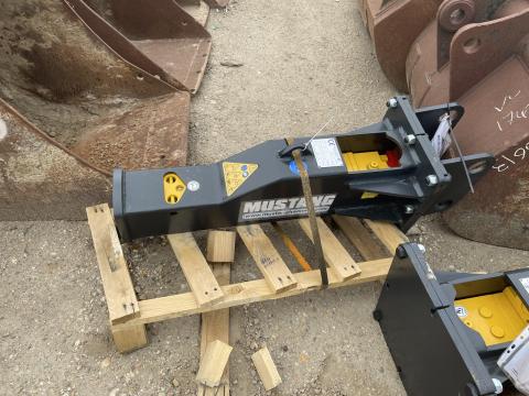 Új minikotró bontókalapács Új minikotró bontókalapács