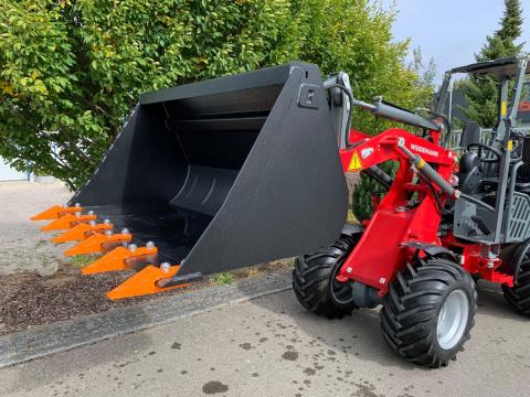 QUICKE új típusú „S” föld-kavics kanál sorozat QUICKE új típusú „S” föld-kavics kanál sorozat