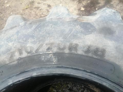 Használt mezögazdasági,  illetve teher- munkagép gumik eladóak Használt mezögazdasági,  illetve teher- munkagép gumik eladóak