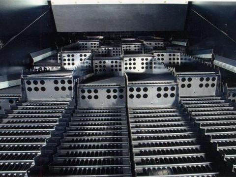 New Holland szalmarázó láda