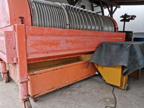 Szőlőprés 2 tonnás Scharfenberger rozsdamentes eladó Szőlőprés 2 tonnás Scharfenberger rozsdamentes eladó