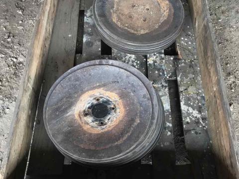 Használt tárcsalapok Használt tárcsalapok