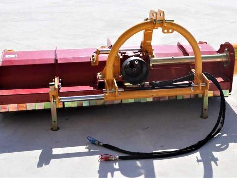 GeoTech PRO ESFMH típusú nyitható hátuljú,  hidraulikusan eltolható szárzúzók több méretben