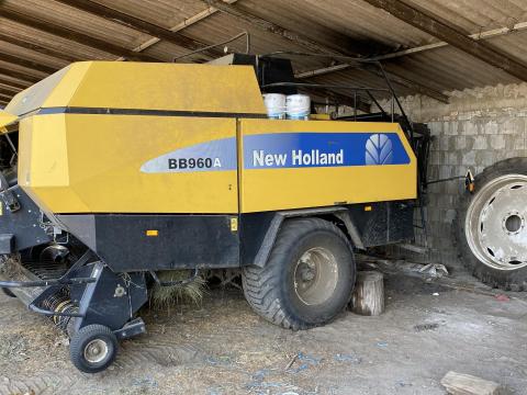 New Holland BB960A bálázó New Holland BB960A bálázó
