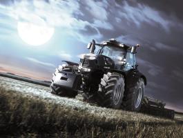 Új Deutz-Fahr 7250 TTV Warrior (246 LE) prémium német traktor készletről