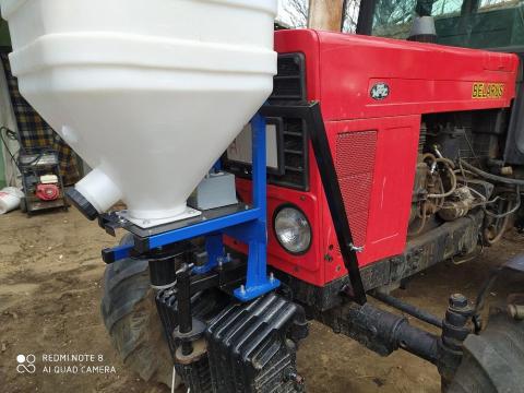 Zöldítés, elektromos szóró takarónövény vetés, tápanyag, mikrogranulátum, műtrágya kijuttatás Zöldítés, elektromos szóró takarónövény vetés, tápanyag, mikrogranulátum, műtrágya kijuttatás