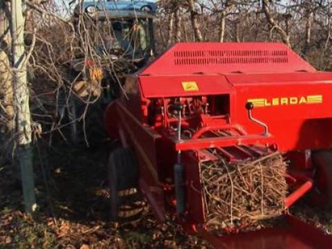 LERDA SARMENTI T1500P venyige hasábbálázó gépek LERDA SARMENTI T1500P venyige hasábbálázó gépek