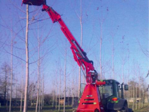 FAMA TRTE9000 hidraulikus metszőállványok FAMA TRTE9000 hidraulikus metszőállványok