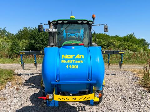 NorAn MultiTank 660 - 1100 fronttartály - nitrosol kijuttató -ISOBUS vezérléssel