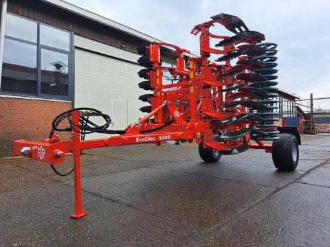 FOP vontatott rövidtárcsa 4 méter (Vogel Noot) FOP vontatott rövidtárcsa 4 méter (Vogel Noot)