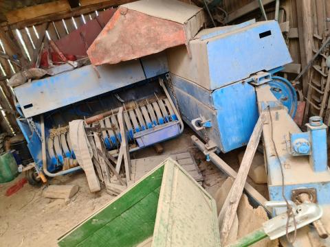 Fortschritt kis kocka bálázó / gyorsbálázó eladó Fortschritt kis kocka bálázó / gyorsbálázó eladó