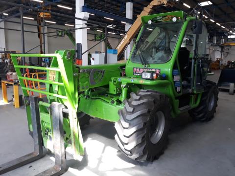 Teleszkópos rakodógép - Merlo P60.10 Teleszkópos rakodógép - Merlo P60.10