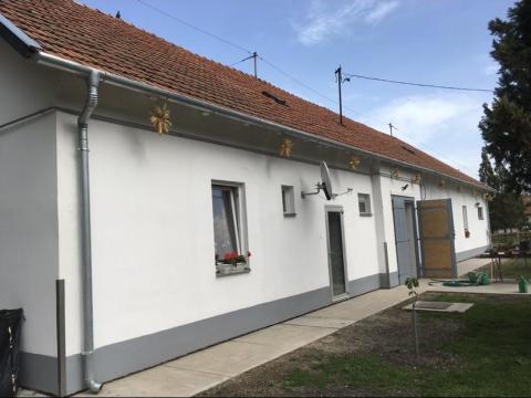 Gyulàn 100-as istálló padlás része kiadó Gyulàn 100-as istálló padlás része kiadó