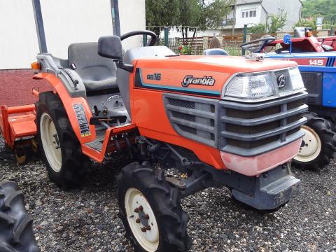 Kubota GB16 japán kistraktor talajmaróval
