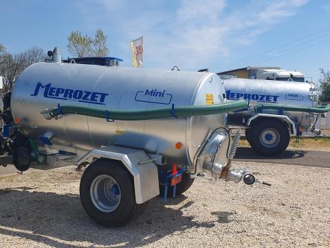 Meprozet Mini PN-50 5 m3 szippantó és hígtrágyaszóró tartálykocsi készletről Meprozet Mini PN-50 5 m3 szippantó és hígtrágyaszóró tartálykocsi készletről